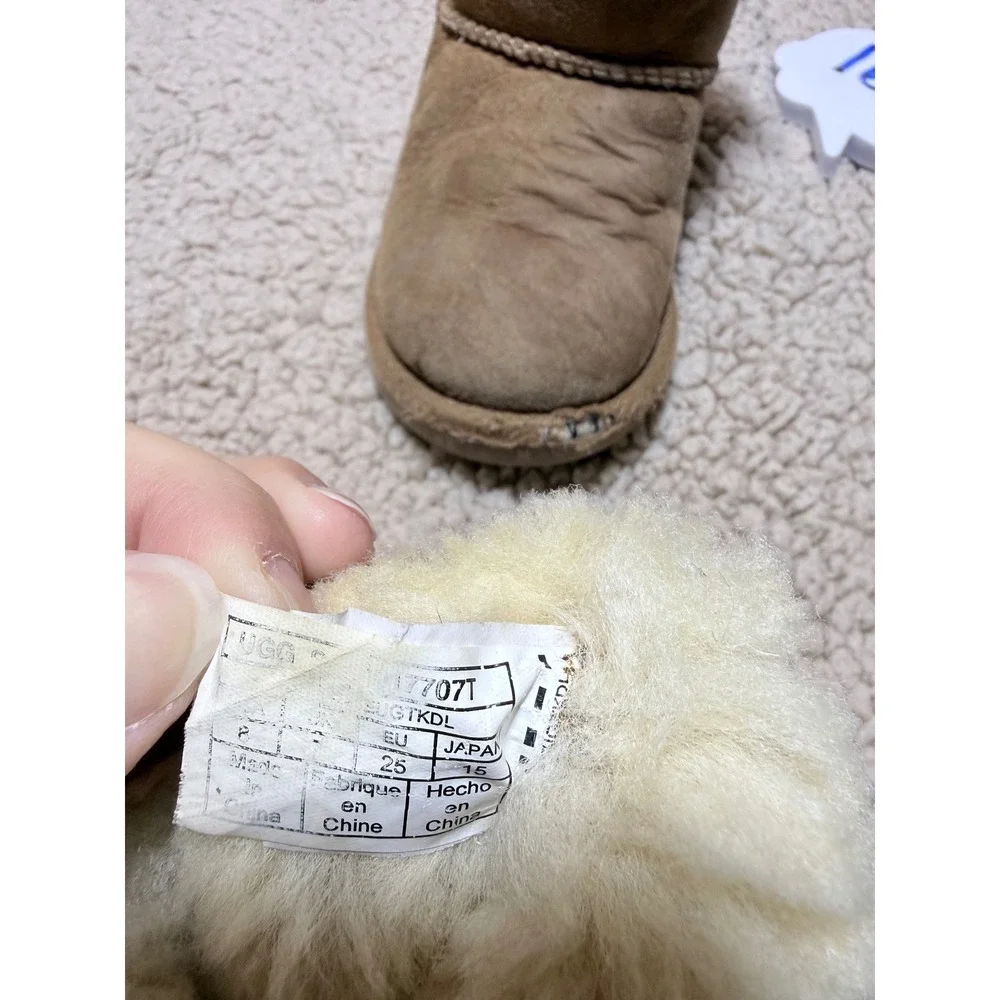 UGG classic mini